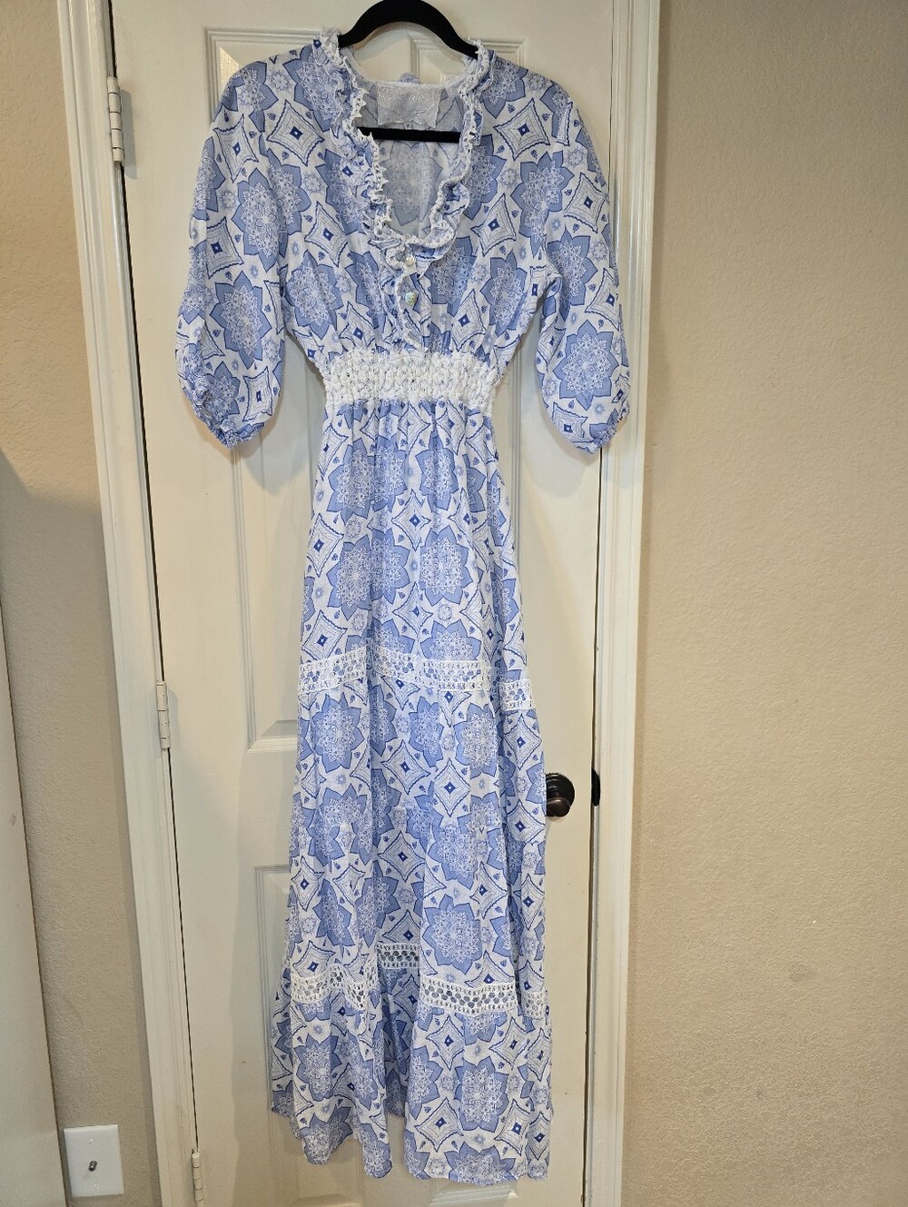 Temptation Positano Women's Linen Maxi Blur And White Dress Size M